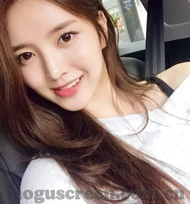 人妻美由纪-探寻人妻美由纪的独特魅力，从内而外的温婉光辉